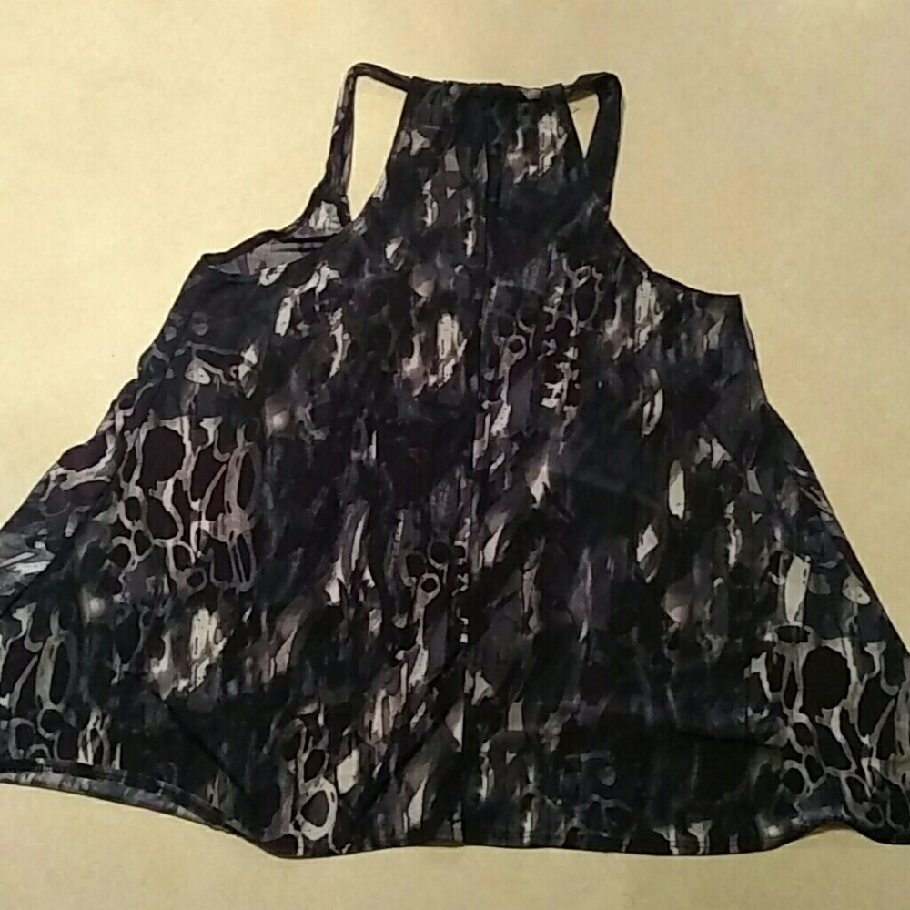 Top - Picture 2 of 2